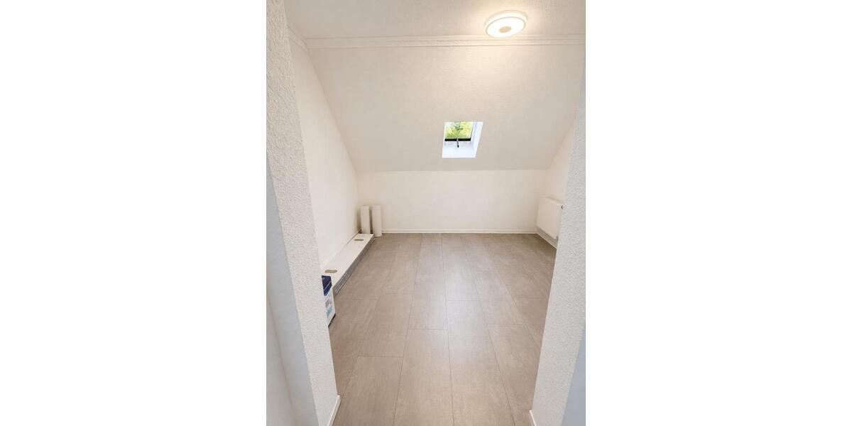 Dachgeschoßwohnung Celle Neustadt/Heese - 4 Zimmer, 75 m&sup2;, 800&euro; | Angebot:26701427