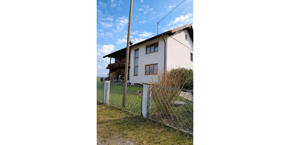 Etagenwohnung Ampfing - 3 Zimmer, 92 m&sup2;, 1.000&euro; | Angebot:25715357