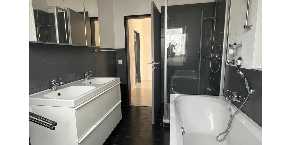 Dachgeschoßwohnung Ravensburg Eschach - 3.5 Zimmer, 102 m&sup2;, 1.290&euro; | Angebot:26393616