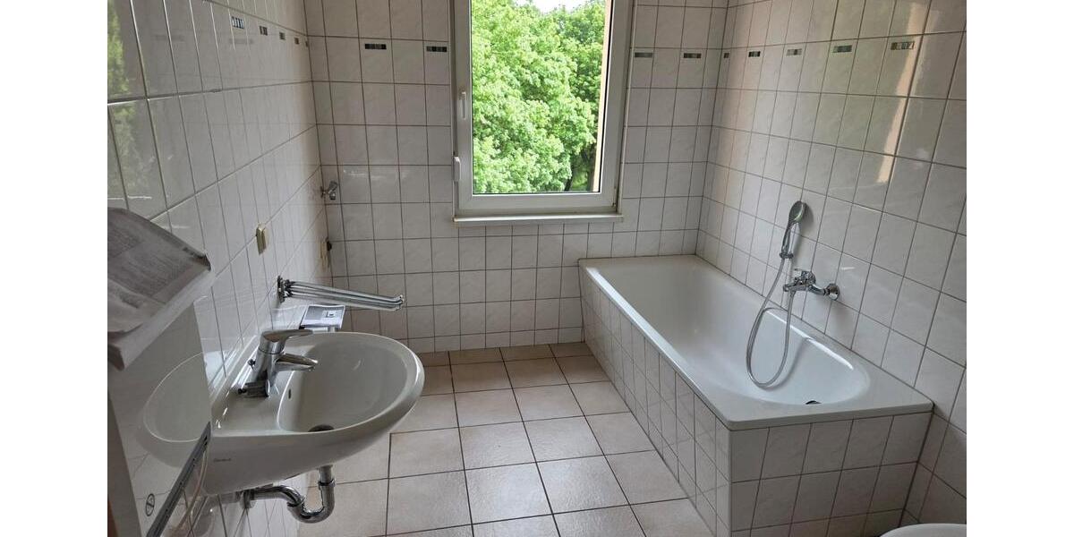 Dachgeschoßwohnung Weißenfels Großkorbetha - 2 Zimmer, 56 m&sup2;, 310&euro; | Angebot:26479937