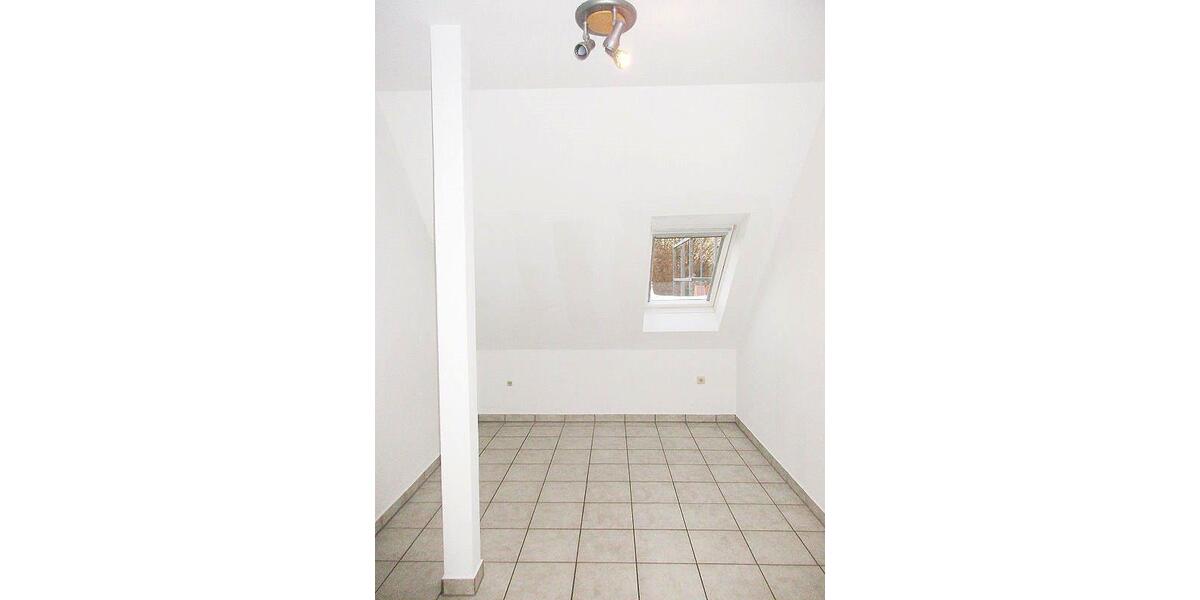 Dachgeschoßwohnung Hiddenhausen - 2 Zimmer, 53 m&sup2;, 370&euro; | Angebot:26285177