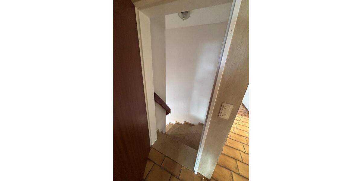 Dachgeschoßwohnung Garrel - 5 Zimmer, 95 m&sup2;, 700&euro; | Angebot:25280342