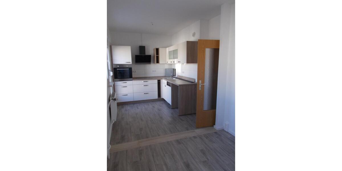 Etagenwohnung Schmölln - 3 Zimmer, 83 m&sup2;, 500&euro; | Angebot:24534021