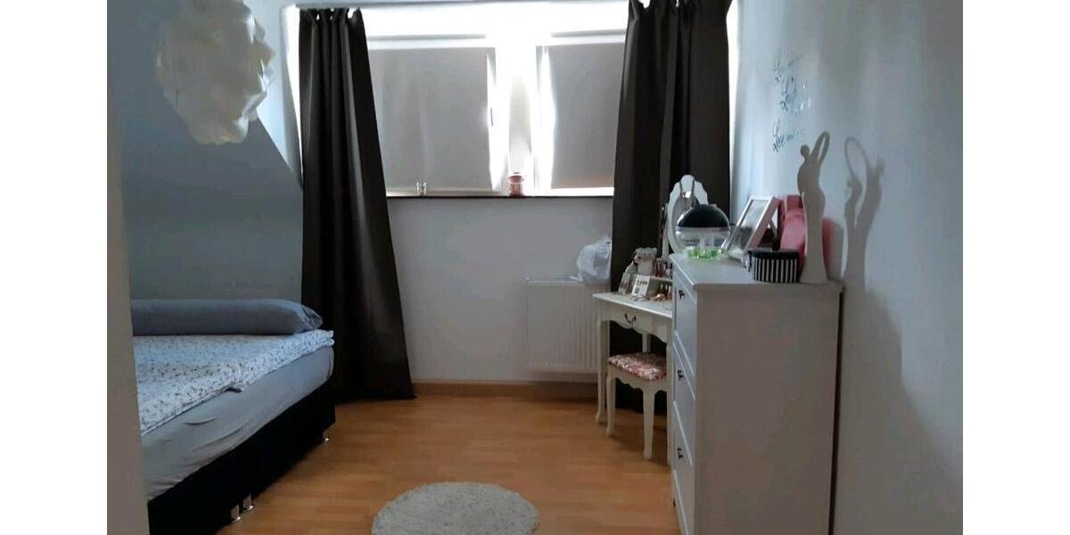 Dachgeschoßwohnung Lebach - 4 Zimmer, 100 m&sup2;, 600&euro; | Angebot:26013060