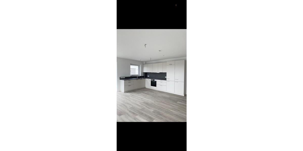 Erdgeschoßwohnung Pfullendorf - 3 Zimmer, 110 m&sup2;, 1.390&euro; | Angebot:24748934