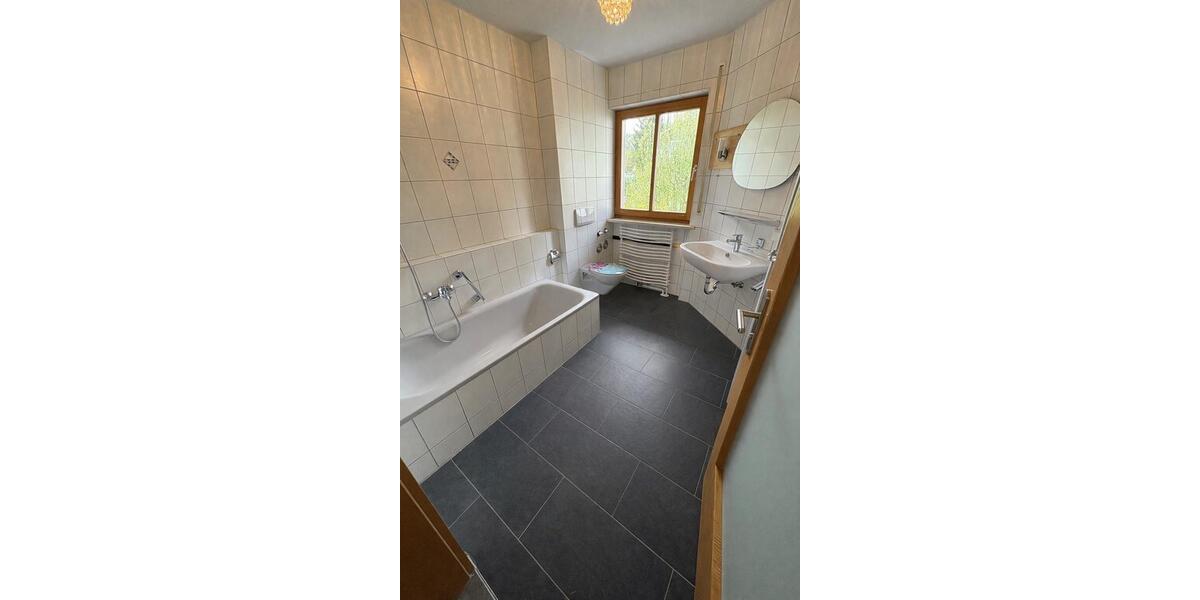 Etagenwohnung Bodenmais - 3 Zimmer, 85 m&sup2;, 980&euro; | Angebot:26272773