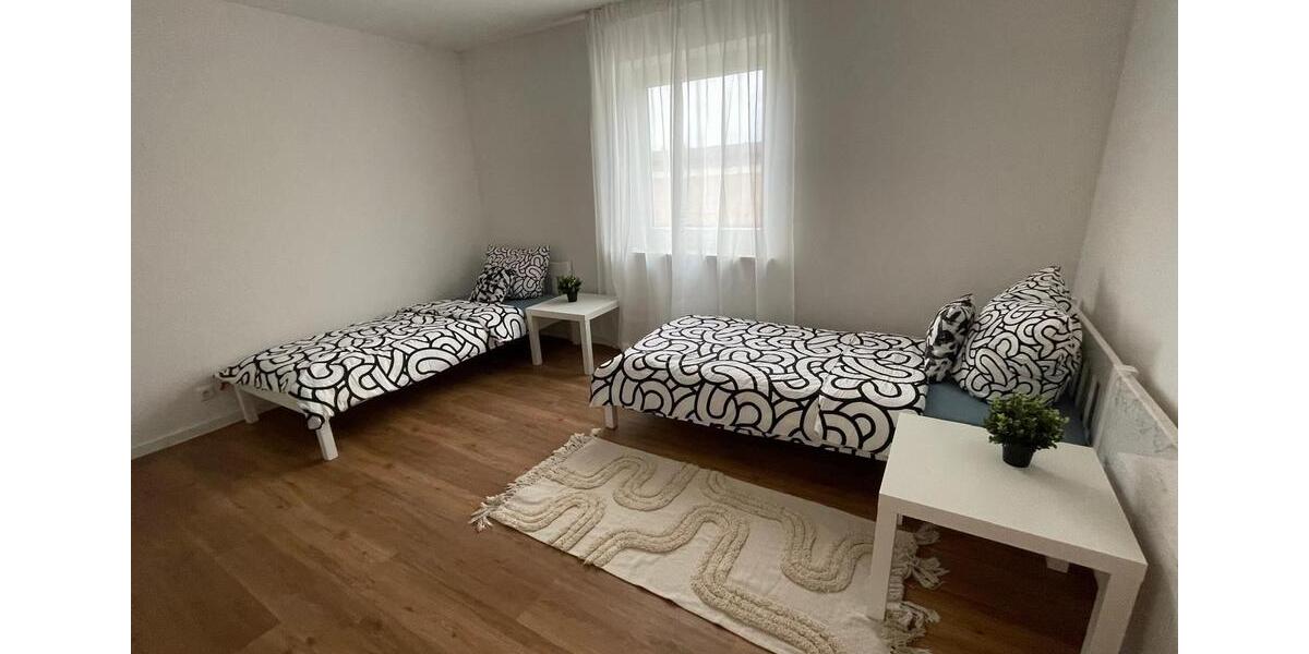 Wohnen auf Zeit Schierling - 10 Zimmer, 240 m&sup2;, 500&euro; | Angebot:24829447