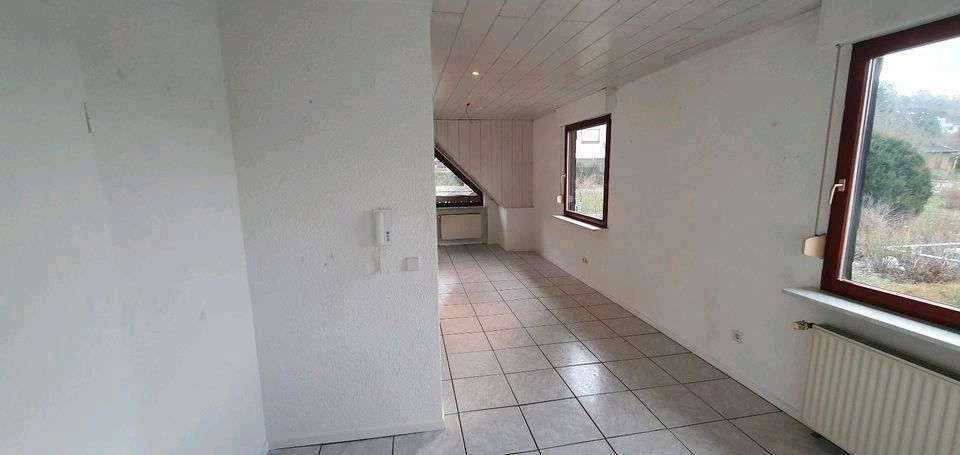 Dachgeschoßwohnung Dieblich - 3 Zimmer, 120 m&sup2;, 700&euro; | Angebot:26048656