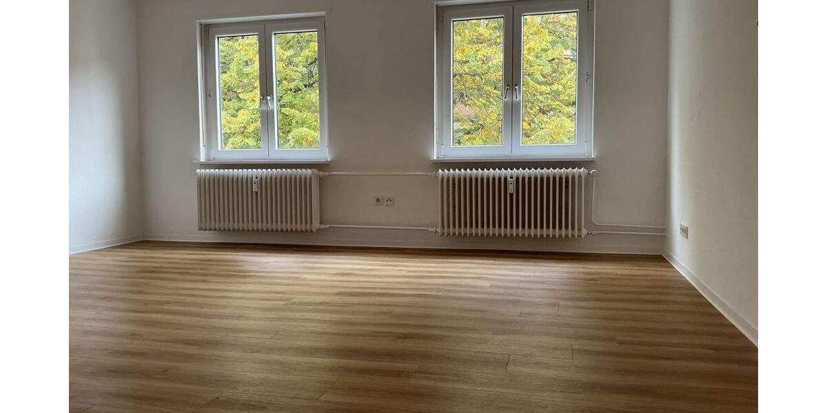 nähe Waldpark: helle, renovierte Wohnung sofort frei 2 zimmer