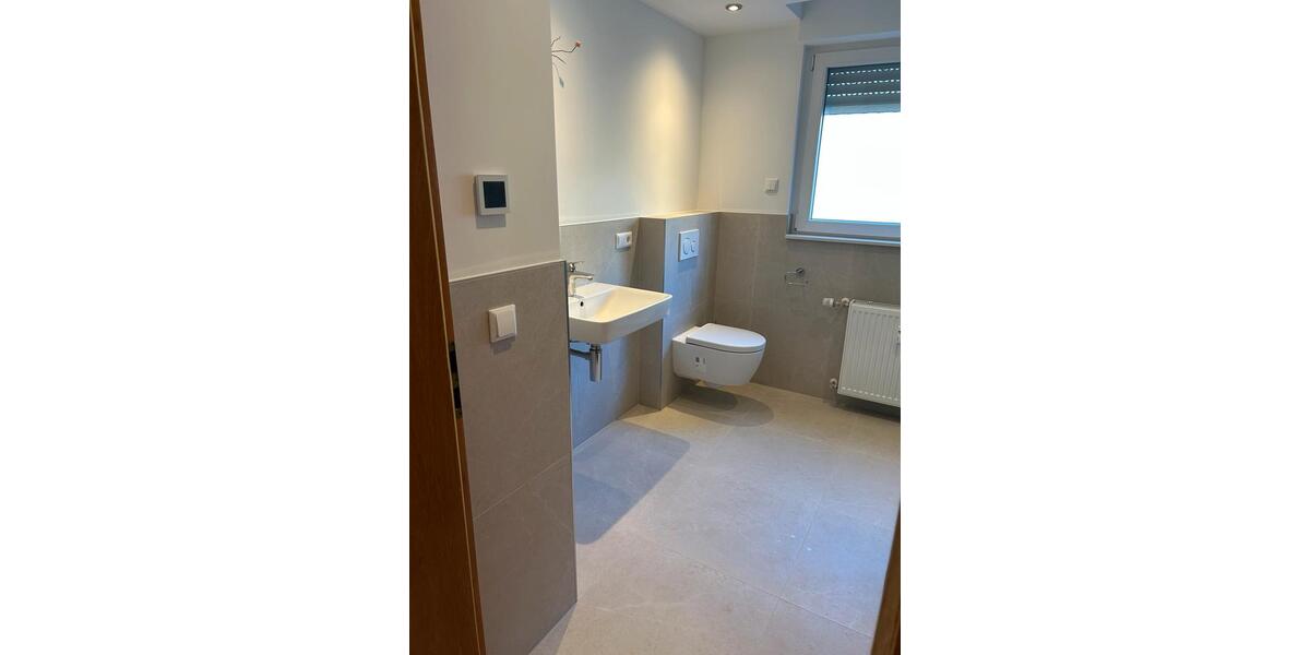 Hochparterre Solingen - 3 Zimmer, 82 m&sup2;, 880&euro; | Angebot:26534203