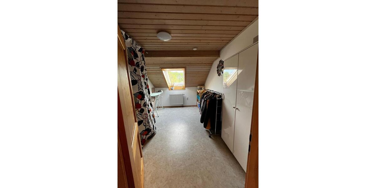 Dachgeschoßwohnung Diespeck - 4 Zimmer, 95 m&sup2;, 665&euro; | Angebot:26546291