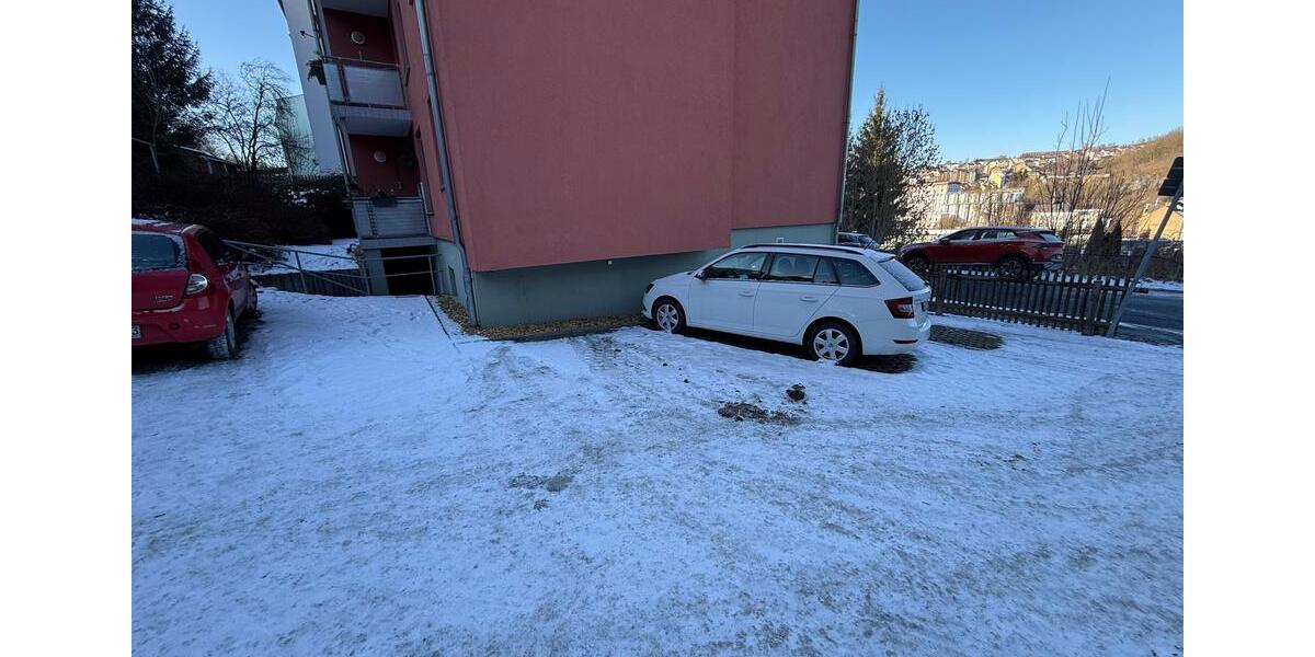 Superschöne, moderne DG-Wohnung mit Balkon und herrlichem Blick über Greiz 2 zimmer