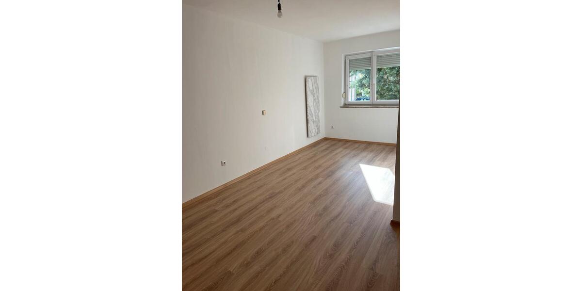 Einfamilienhaus Weiden in der Oberpfalz - 6 Zimmer, 150 m&sup2;, 1.300&euro; | Angebot:25977753