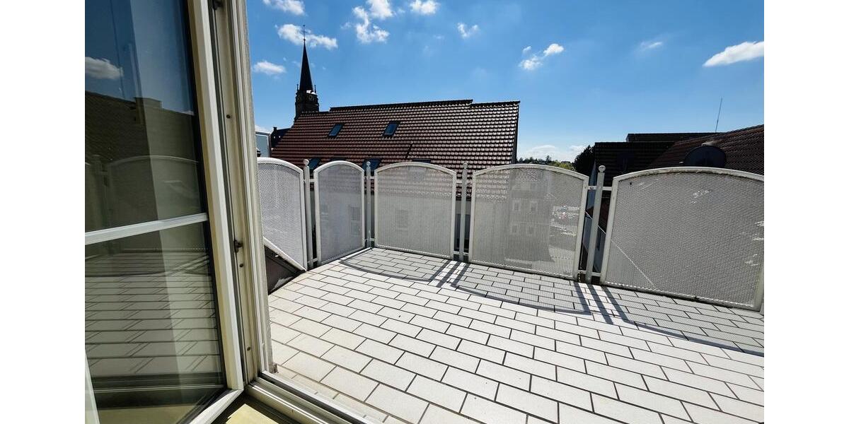 Dachgeschoßwohnung Bad Rappenau - 2.5 Zimmer, 67 m&sup2;, 950&euro; | Angebot:25960105