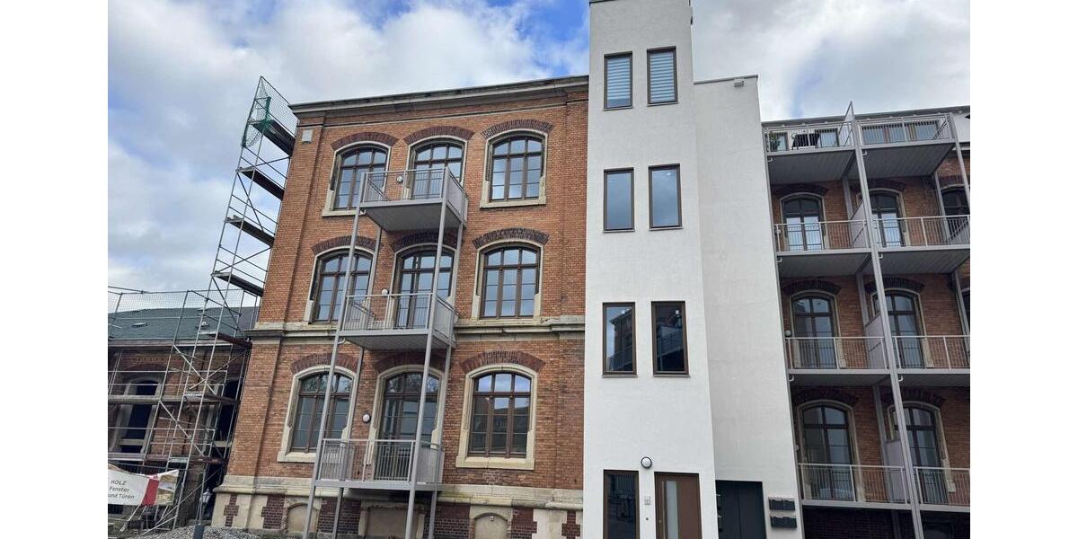 Dachgeschoßwohnung Zwickau - 3 Zimmer, 127 m&sup2;, 1.019&euro; | Angebot:25988403