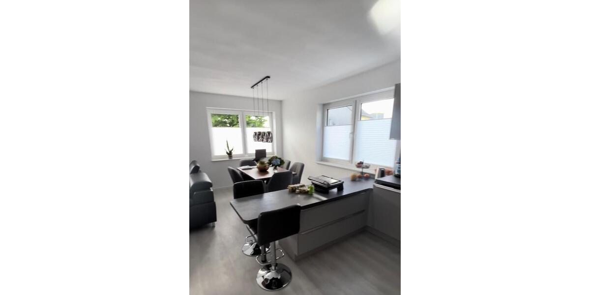 Erdgeschoßwohnung Waldbröl - 2.5 Zimmer, 83 m&sup2;, 1.000&euro; | Angebot:26372658