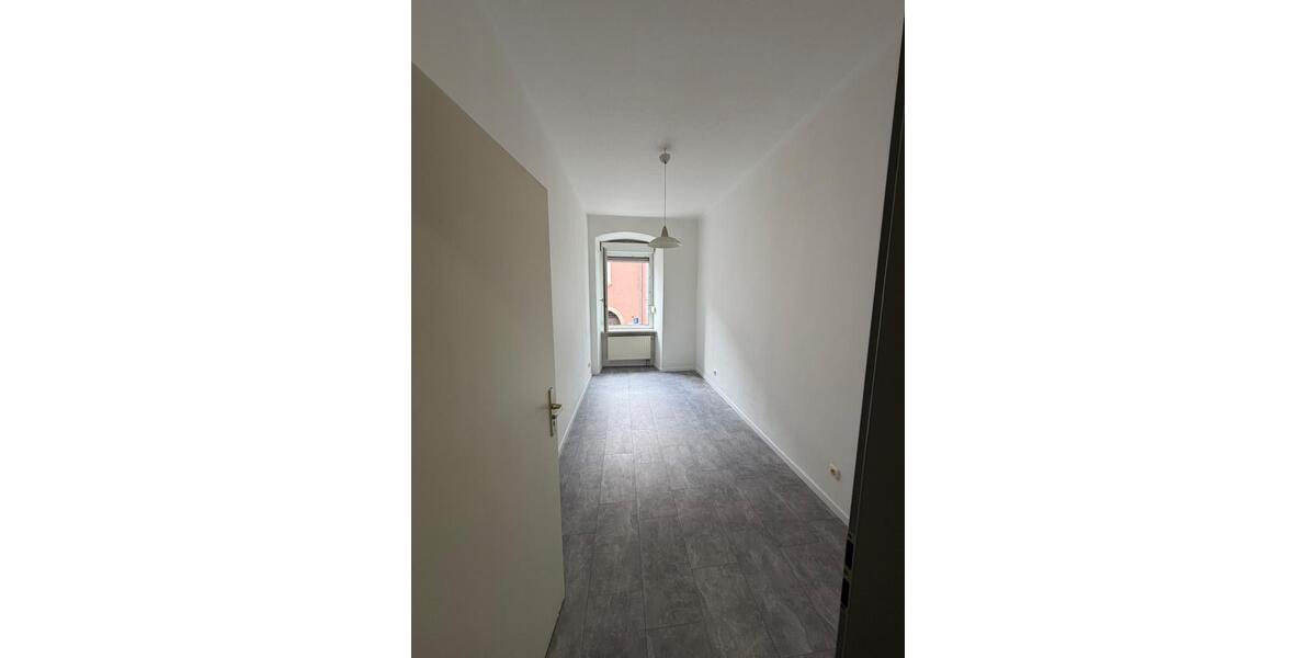 Etagenwohnung Hof Altstadt - 4 Zimmer, 93 m&sup2;, 850&euro; | Angebot:26620636