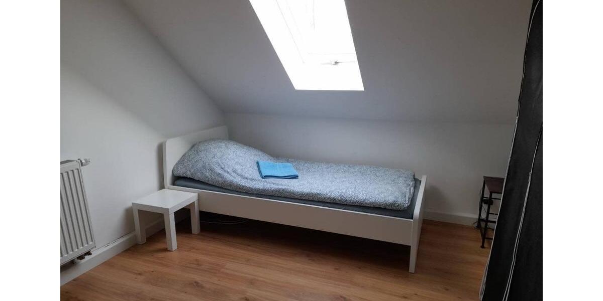 Wohnen auf Zeit Göppingen - 8 Zimmer, 202 m&sup2;, 14&euro; | Angebot:21847559