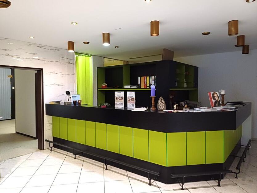 Gewerbefläche mit Sauna für Yogastudio, Tanzschule etc.! zimmer