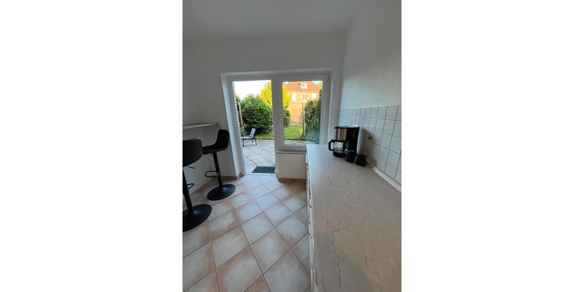 Wohnen auf Zeit Elmshorn - 4 Zimmer, 1 m&sup2;, 350&euro; | Angebot:24841043