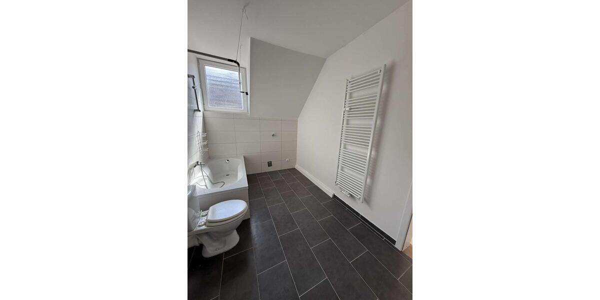 Dachgeschoßwohnung Hannover Linden-Limmer - 3 Zimmer, 73 m&sup2;, 835&euro; | Angebot:23554528