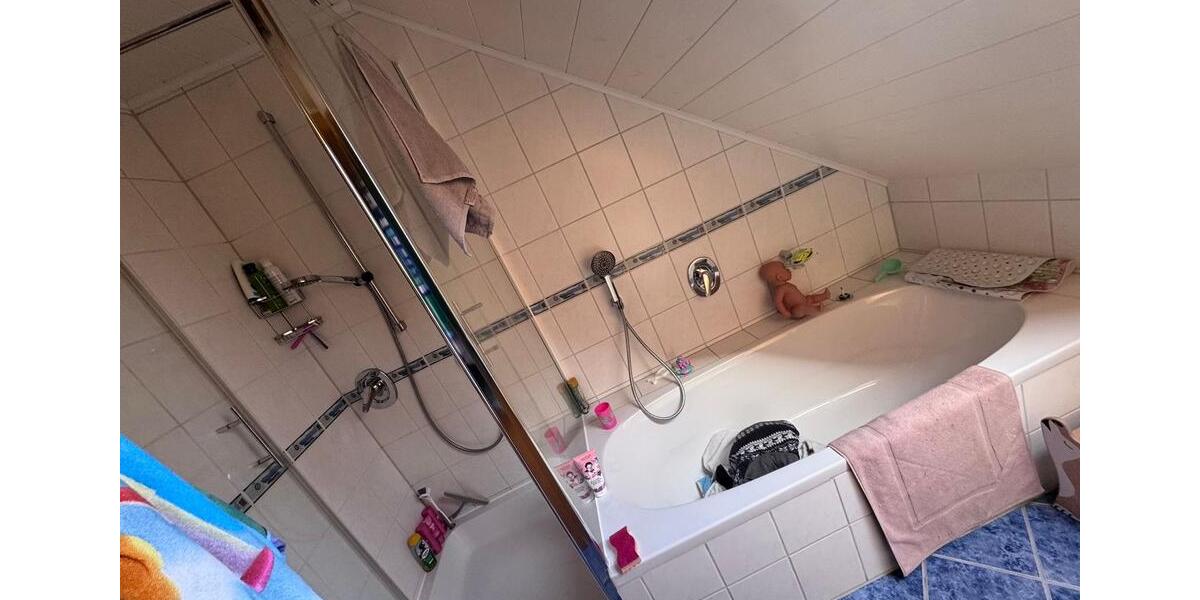 Dachgeschoßwohnung Raddestorf - 3 Zimmer, 95 m&sup2;, 1.160&euro; | Angebot:26050342