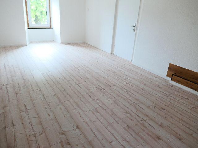 Erstbezug! Vollständig 2024 neu erstellte 2 Zimmer-Wohnung mit neuem Bad, Garten und Kfz-Platz! 2 zimmer