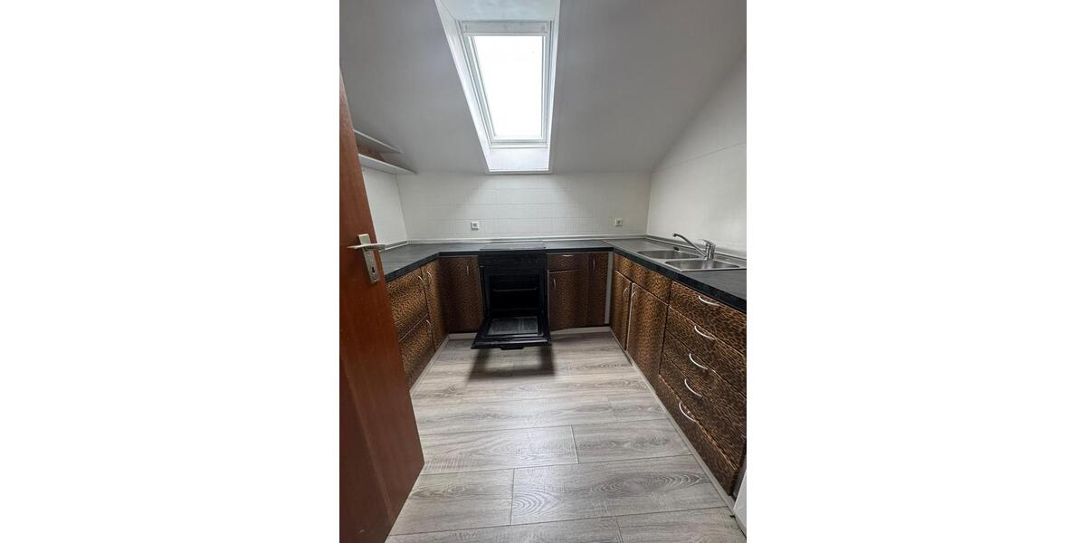 Dachgeschoßwohnung Meßstetten - 3.5 Zimmer, 84 m&sup2;, 700&euro; | Angebot:23846184