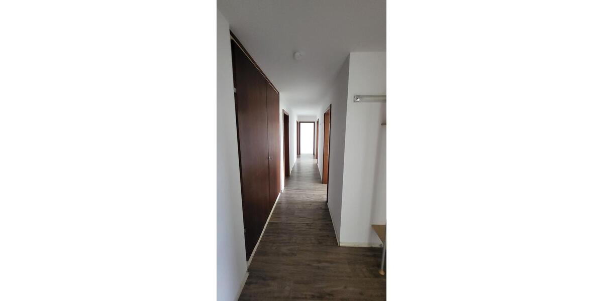 Wohnen auf Zeit Reutlingen Altenburg - 4 Zimmer, 98 m&sup2;, 1.200&euro; | Angebot:25640221