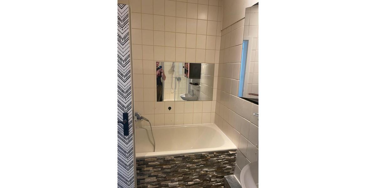 Dachgeschoßwohnung Mönchengladbach Nord - 2 Zimmer, 60 m&sup2;, 900&euro; | Angebot:26524936
