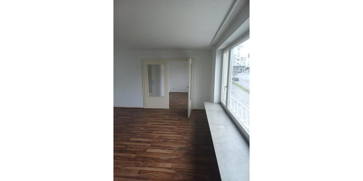 Etagenwohnung Kassel - 3 Zimmer, 81 m&sup2;, 800&euro; | Angebot:26265665