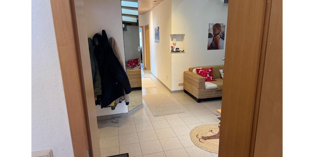 Einfamilienhaus Salem - 5 Zimmer, 180 m&sup2;, 1.750&euro; | Angebot:24705443