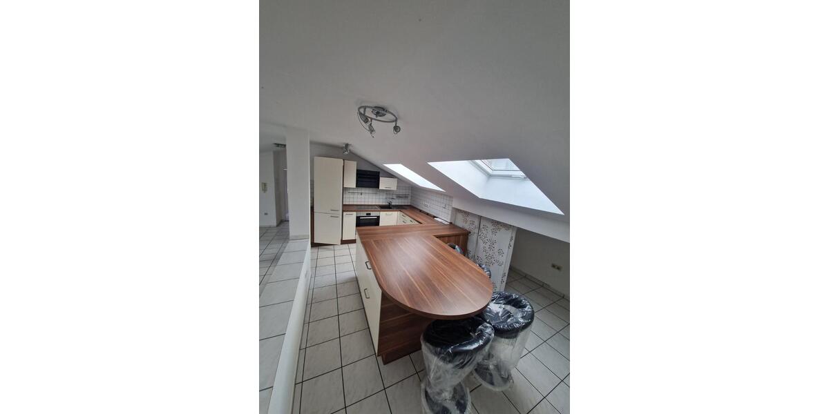 Dachgeschoßwohnung Lützelbach - 4 Zimmer, 84 m&sup2;, 750&euro; | Angebot:24470176