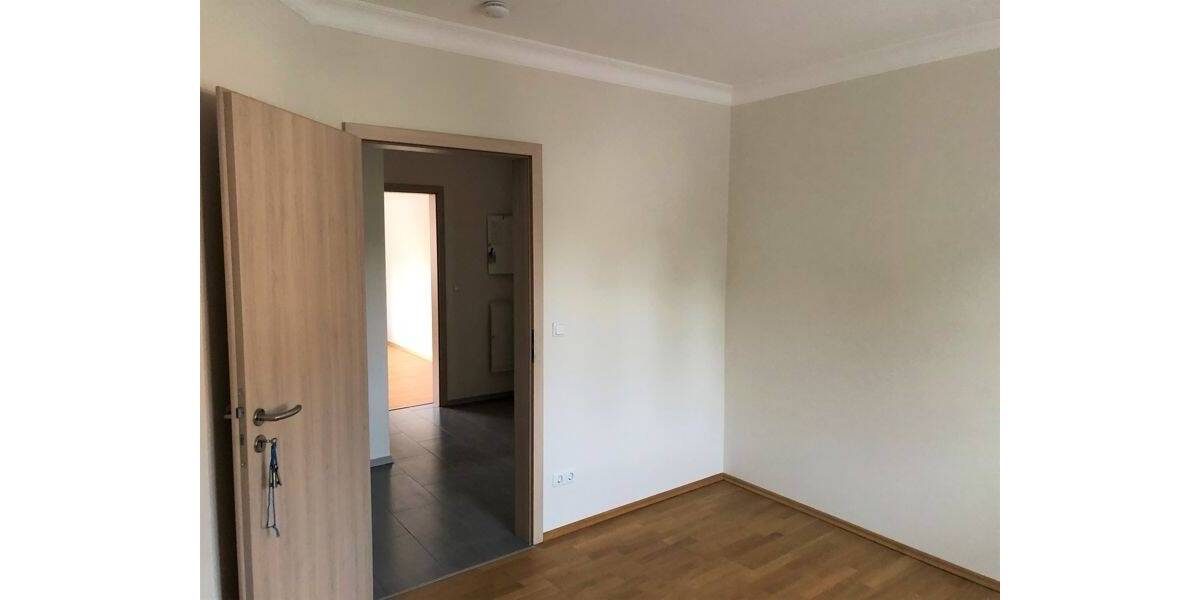 Etagenwohnung Nittenau - 3 Zimmer, 87 m&sup2;, 765&euro; | Angebot:25702608
