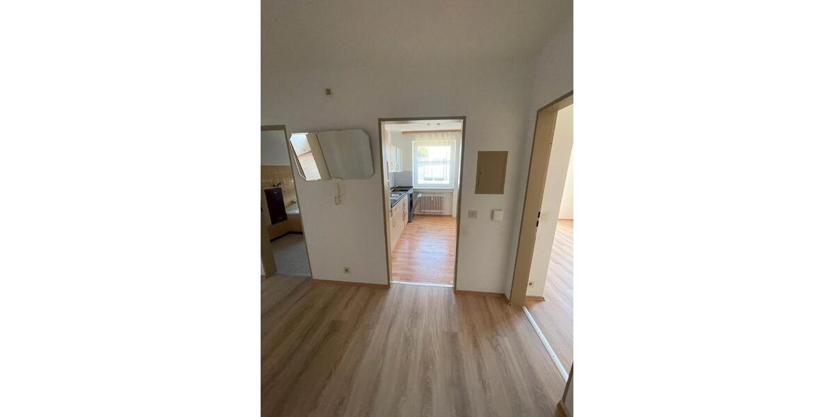 Etagenwohnung Amberg - 3 Zimmer, 72 m&sup2;, 700&euro; | Angebot:26600564