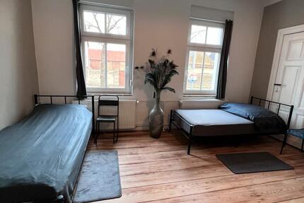 Wohnen auf Zeit Schönefeld - 3 Zimmer, 90 m&sup2;, 190&euro; | Angebot:26099417