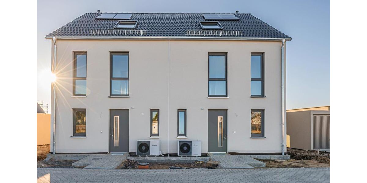 *Doppelhaushälfte in Taucha* Modern leben, minimal verbrauchen *Spitzen-Energiekonzept* (KfW 40) 5 zimmer