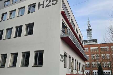 Büro in Stuttgart 246,43 € 25.94 m² zimmer