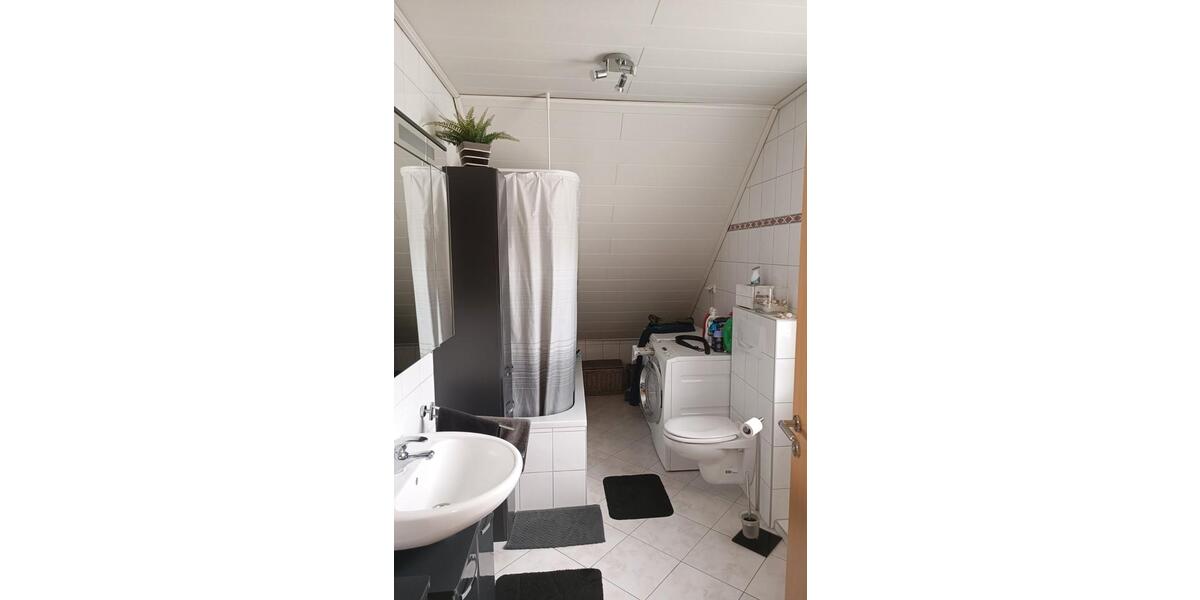 Dachgeschoßwohnung Bergisch Gladbach Gronau - 3 Zimmer, 85 m&sup2;, 960&euro; | Angebot:26606875