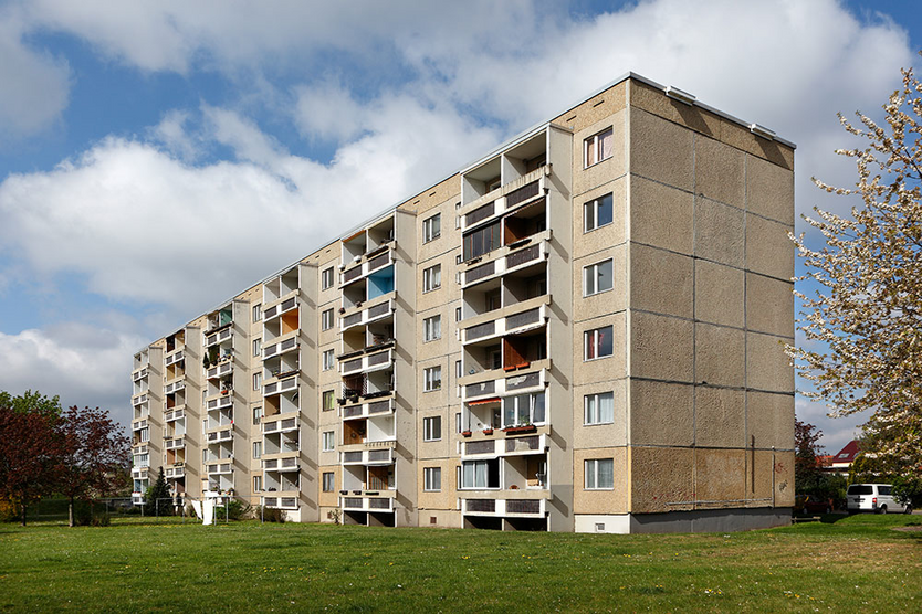 Wohnung zum Mieten in Halle (Saale) 222,39 € 50.2 m² 2 zimmer