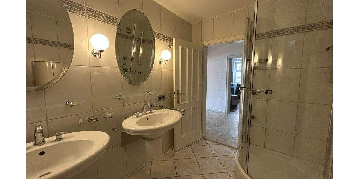 Etagenwohnung Dinkelsbühl - 3 Zimmer, 100 m&sup2;, 750&euro; | Angebot:25729750