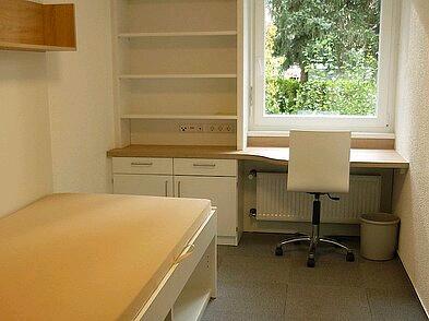 Studentenwohnheimzimmer Freiburg ab 1.11, möbliert zimmer