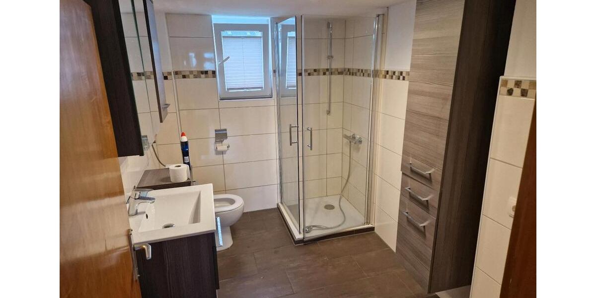 Einfamilienhaus Etzbach - 7 Zimmer, 200 m&sup2;, 1.200&euro; | Angebot:25341745