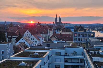 Wohnung zum Mieten in Regensburg 1.060 € 75.9 m² 2 zimmer