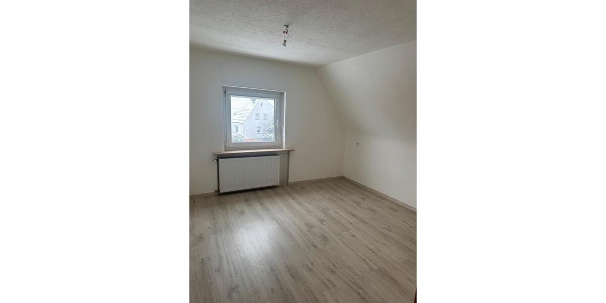 Erdgeschoßwohnung Borken (Hessen) - 4 Zimmer, 116 m&sup2;, 950&euro; | Angebot:26594330