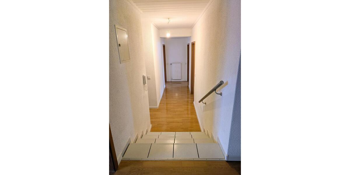 Frisch renoviert & viel Platz: 3,5-Zimmer-Wohnung mit Stellplatz & Mehrzweckraum 3 zimmer