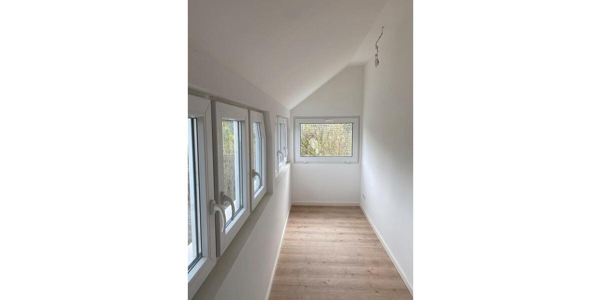 Etagenwohnung Hamm (Sieg) - 5 Zimmer, 90 m&sup2;, 800&euro; | Angebot:26040609