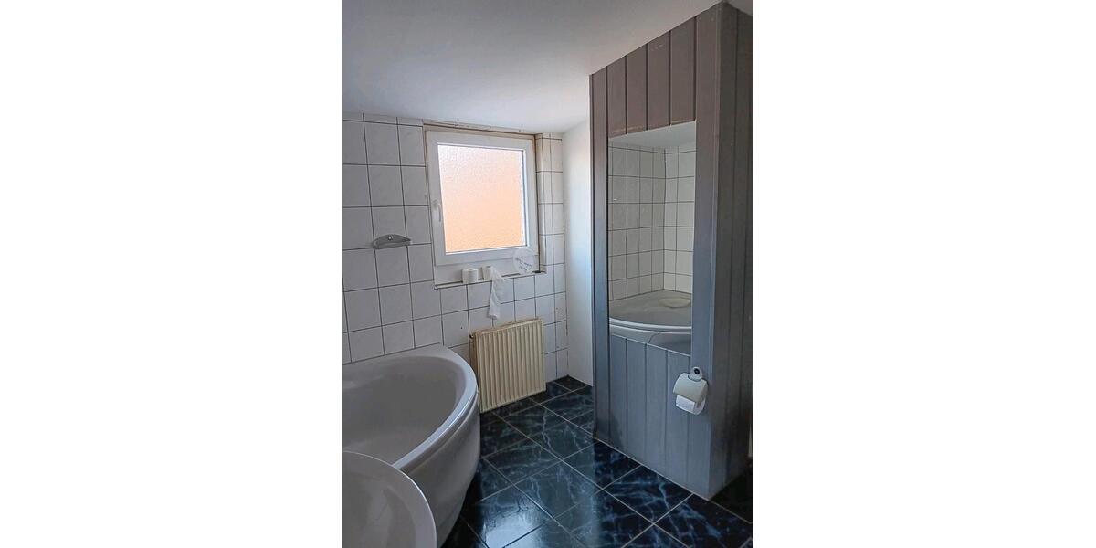 Etagenwohnung Kirchen (Sieg) - 1 Zimmer, 40 m&sup2;, 400&euro; | Angebot:24548683