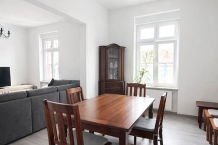 Wohnung Wiesbaden Biebrich - 3 Zimmer, 98 m&sup2;, 1.290&euro; | Angebot:25279087