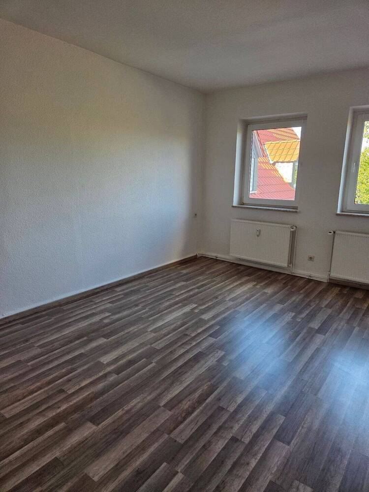 Große 3 Zimmer Wohnung mit Balkon und Einbauküche